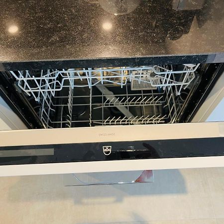 Central Apartment , Free Parking ロカルノ エクステリア 写真